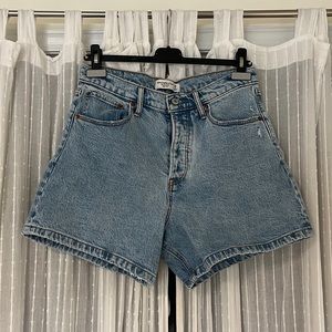Abercrombie Dad high rise short